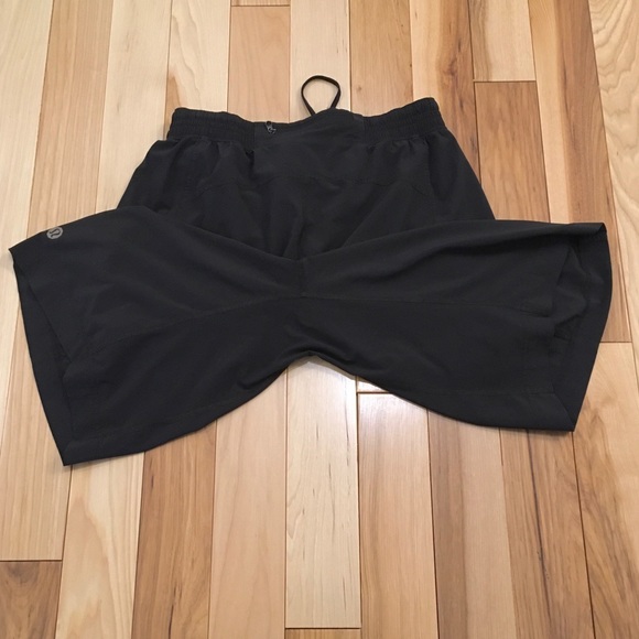 Lululemon Mens Shorts Size M With Old Logo ,Black - Picture 6 of 9